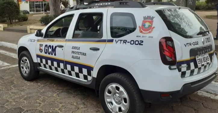 GUARDAS PROTOCOLAM PEDIDO DE AFASTAMENTO DO COMANDANTE DA GCM DE ITATINGA