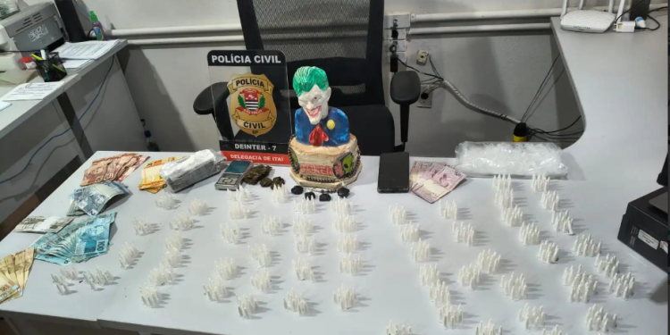 POLÍCIA CIVIL APREENDE QUASE 800G DE COCAÍNA E PRENDE HOMEM EM FLAGRANTE POR TRÁFICO