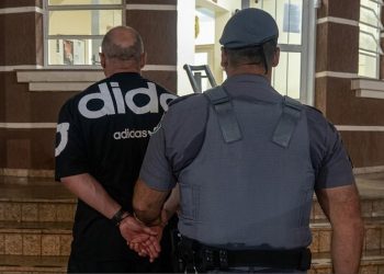 FUGITIVO DA JUSTIÇA É LOCALIZADO EM POUSADA DURANTE AÇÃO POLICIAL