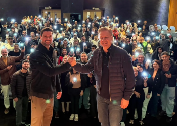 LUCAS POCAY E IGOR SOARES CUMPREM AGENDA INTENSA EM OURINHOS COM VISITAS, ENTREVISTAS E ENCONTRO POLÍTICO REGIONAL