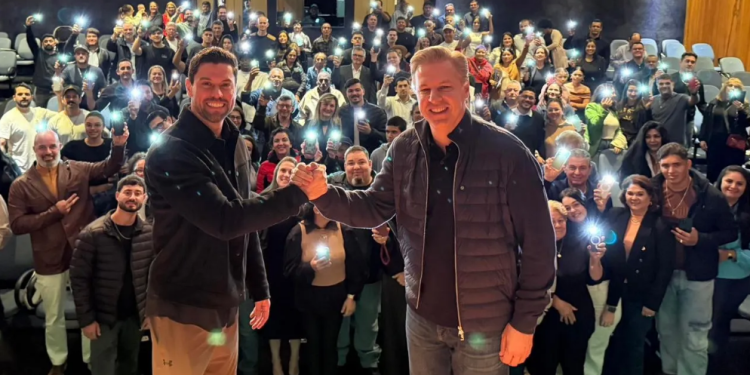 LUCAS POCAY E IGOR SOARES CUMPREM AGENDA INTENSA EM OURINHOS COM VISITAS, ENTREVISTAS E ENCONTRO POLÍTICO REGIONAL