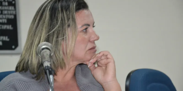 VEREADORA DE PRATÂNIA É CASSADA PELA SEGUNDA VEZ EM SESSÃO MARCADA POR SUSPEITA DE SABOTAGEM