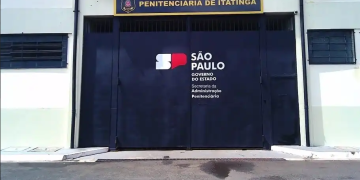 JOVEM DE 20 ANOS É PRESA AO TENTAR ENTRAR COM DROGAS EM PENITENCIÁRIA