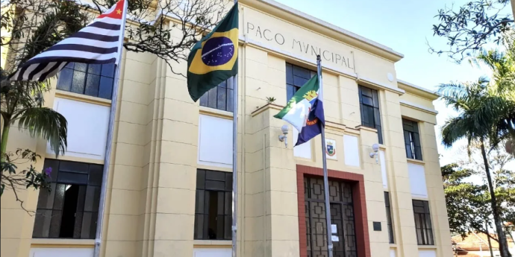 PREFEITURA DE AVARÉ ALTERA EXPEDIENTE NAS REPARTIÇÕES PARA JOGO DA SELEÇÃO BRASILEIRA NA SEGUNDA-FEIRA (29)