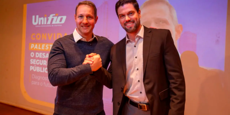 DERRITE DIZ QUE ESTRUTURA IMPLANTADA POR LUCAS POCAY EM OURINHOS FACILITOU TRABALHO NA SECRETARIA DE SEGURANÇA PÚBLICA
