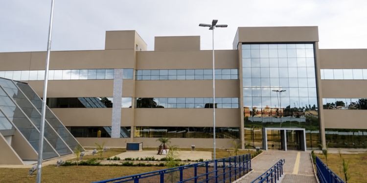 EMPRESA PROTOCOLA INTERPELAÇÃO JUDICIAL CONTRA JORNALISTA APÓS REPORTAGEM SOBRE CONTRATO COM A PREFEITURA DE AVARÉ