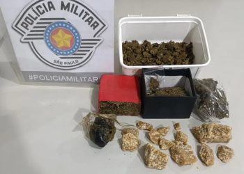 PM ENCONTRA DROGAS ENTERRADAS EM CHÁCARA E PRENDE SUSPEITO POR TRÁFICO