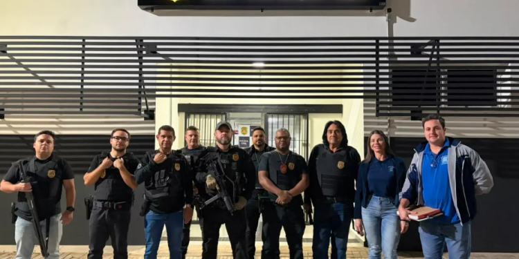 OPERAÇÃO APREENDE CIGARROS E VAPES E MIRA IRREGULARIDADES EM BARES E ADEGAS DE CERQUEIRA CÉSAR