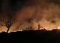 INCÊNDIO DE GRANDES PROPORÇÕES É CONTROLADO APÓS MOBILIZAÇÃO DE BOMBEIROS E DEFESA CIVIL EM AVARÉ