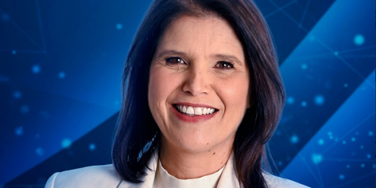 ELISANDRA SILVESTRE ENTRA NA DISPUTA POR VAGA DE DEPUTADA FEDERAL NAS ELEIÇÕES DE 2026; AVARÉ AINDA TERÁ OUTROS DOIS CANDIDATOS