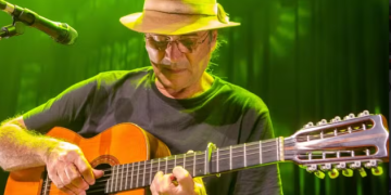 “MUITO HONRADO”: ALMIR SATER RETORNA À FAMPOP APÓS QUASE 40 ANOS E DESTACA IMPORTÂNCIA DO FESTIVAL EM AVARÉ